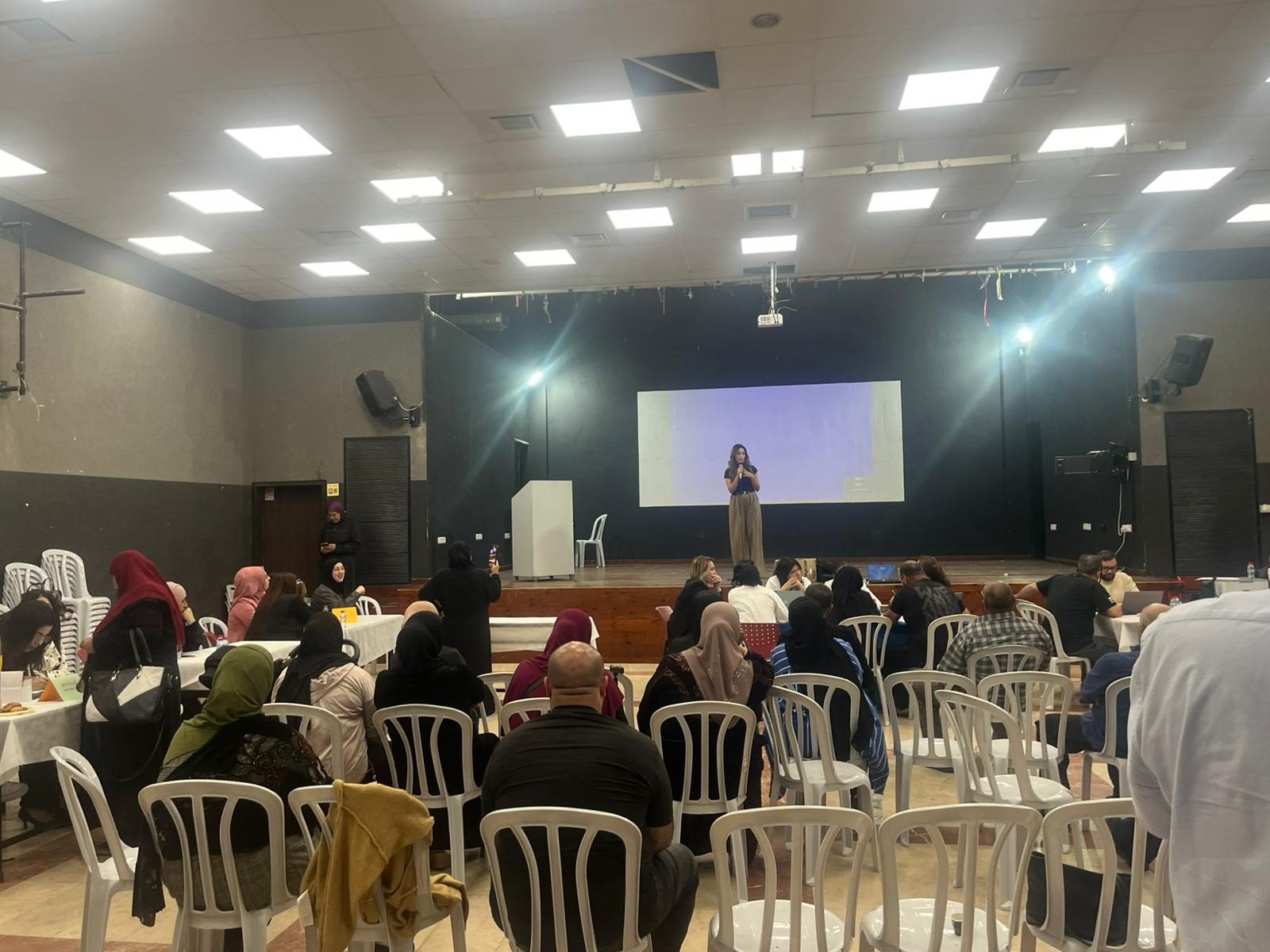 يوم الحقوق قلنسوة